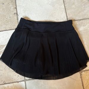 Lululemon tennis skirt, pleated, size 4